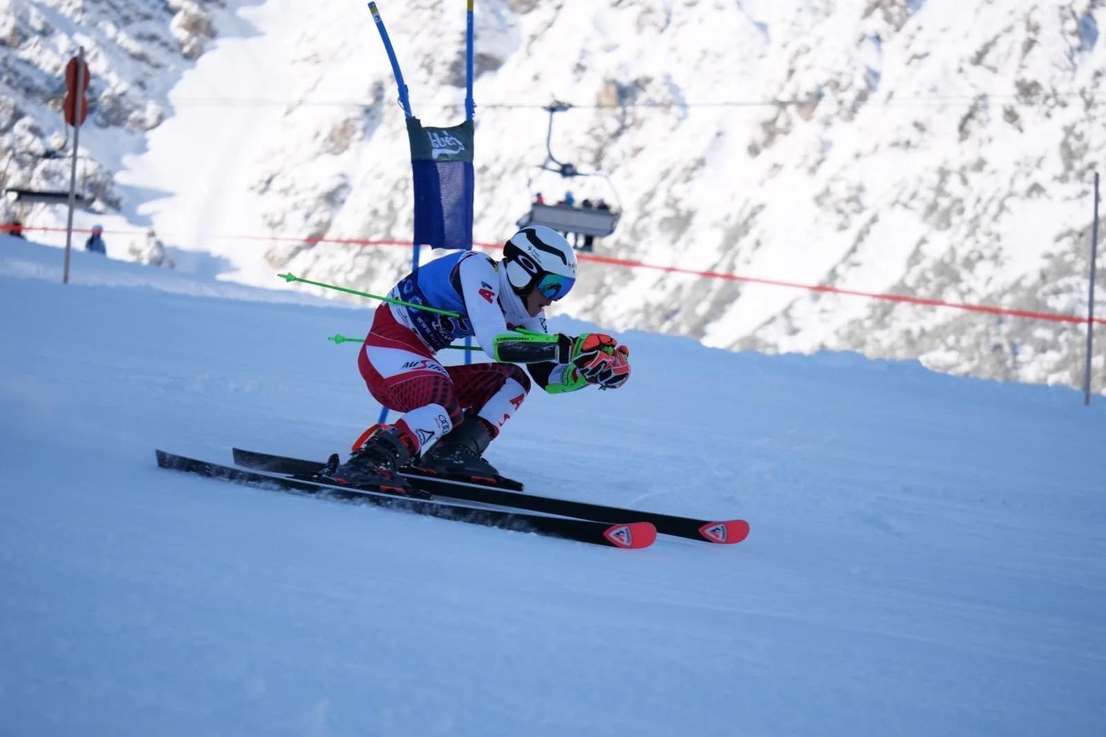 Kevin Schmidle carving a giant slalom turn